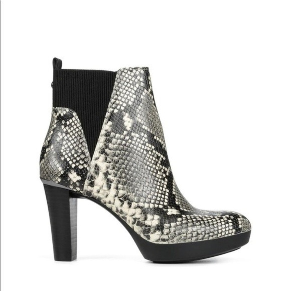 Donald Pliner Elyna Snakeskin Ankle Boots Black White Block Heel Platform 9M
